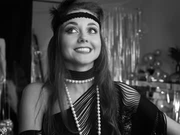 girl
        lettymoa cam image #4032481