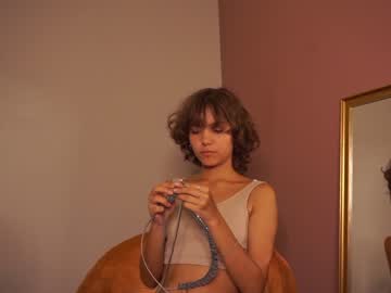 girl
        lenaelisabeth cam image #2993855