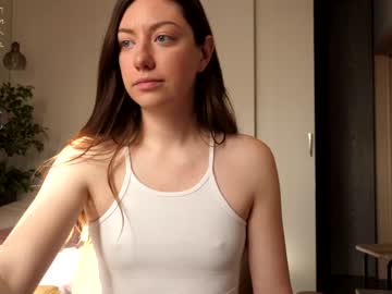 girl
        ronny_ponny cam image #3605756