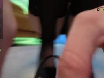 girl
        your_dream_alice cam image #6485502
