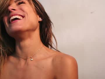 girl
        misslullu cam image #2350766
