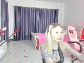 girl
        lovexxxpink cam image #2602317