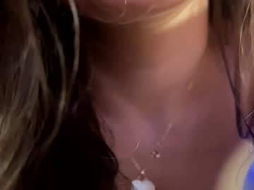 girl
        goo_lagoona cam image #5900950