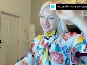 girl
        nataliebitton cam image #352141