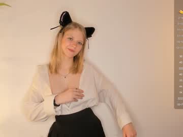 girl
        maydadurston cam image #3953595