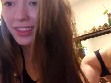 couple Cam Girls Masturbating With Dildos On Chaturbate with blondesnbooze