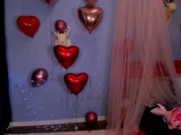 girl
        milablush cam image #885917