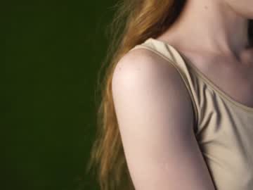 girl
        tinabredley cam image #3320787