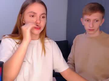 couple
        julsweet cam image #2727125