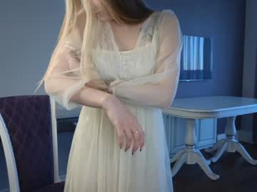 girl
        lorabowman cam image #5531007