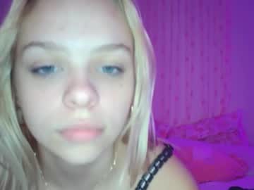 girl
        cindyloulou1 cam image #1055433