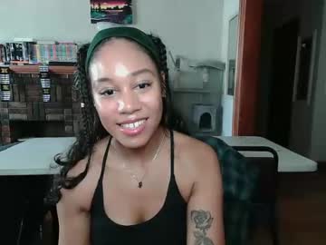 girl
        goddesstinaruiz cam image #4421731