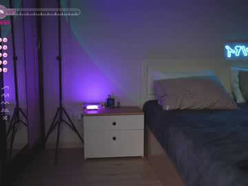 couple
        eroticsaga cam image #1878596