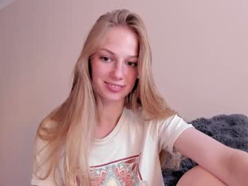 girl
        magic_couple13 cam image #4648652
