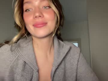 girl
        angel_from_sky cam image #5942566