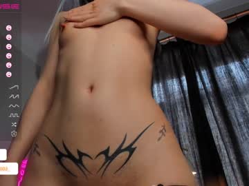 girl
        hinatabroks cam image #1875686