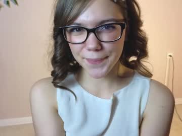 girl
        teresabriggs cam image #2520040