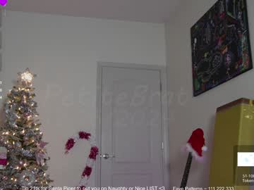 girl
        petitebrat cam image #5707432