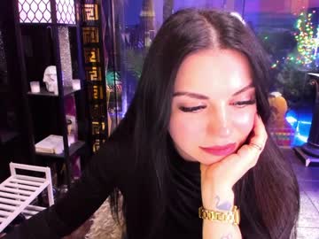 girl
        alma_pearl cam image #3705636