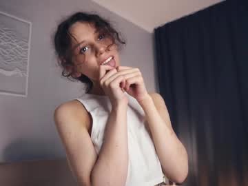 girl
        elvahamling cam image #5462727