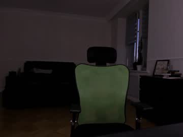 girl
        chillii_pepper cam image #1137616