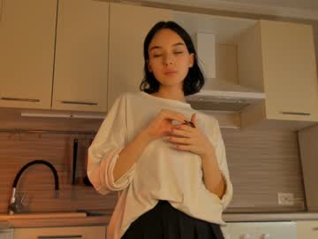 girl
        aimeerogers cam image #1281636