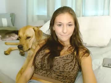 girl
        dazey1 cam image #4015899