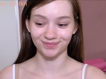 girl
        bless_sheila cam image #1806292
