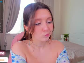 girl
        renessy_ cam image #1187305