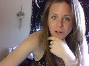 girl
        naughtyymarie420 cam image #1798820
