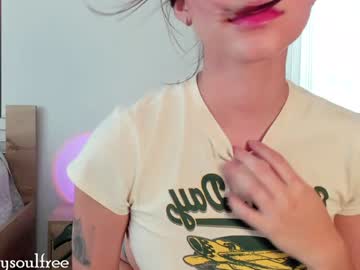 girl
        grettabenett_ cam image #4679113