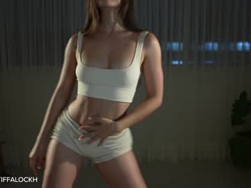 girl
        tifalock_ cam image #2827735