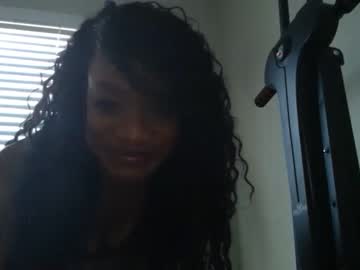 girl
        blackfitsing cam image #2504334