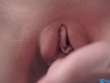 girl
        moniquetyler69 cam image #5953746