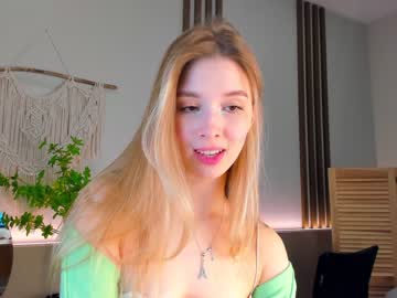 girl
        milablush cam image #3607151