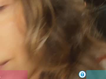girl
        daily_stories cam image #2437299