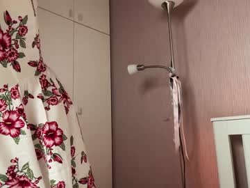girl
        miss_sweetdream cam image #3230677