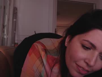 girl
        mila_ cam image #2967565