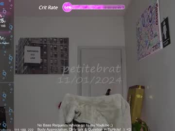 girl
        petitebrat cam image #5385297