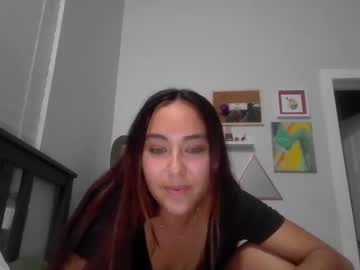 girl
        randy699669 cam image #2771605