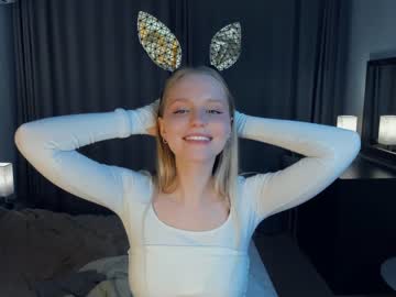 girl
        may_wow cam image #3096767