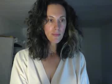 girl
        sixfootsiren cam image #4824073