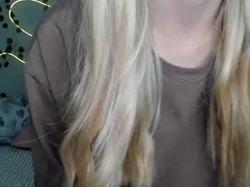 girl
        melissa_babyss cam image #4847600