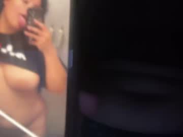 girl
        collegecutie369 cam image #3762734