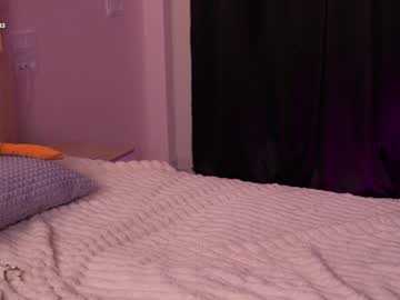 girl
        kittessa cam image #5491337