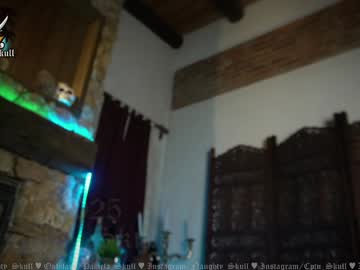 girl
        naughty_skull cam image #6779028