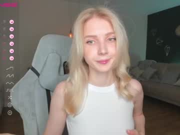 girl
        oh_honey_ cam image #1957033