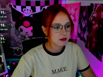 girl
        margaret_red cam image #4773591