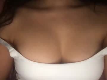 girl
        lailayousef cam image #5624536