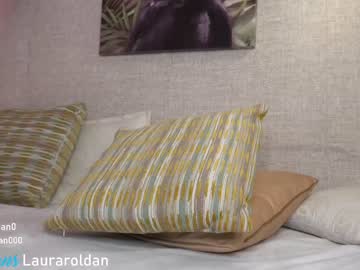 girl
        laura_roldan cam image #1756025